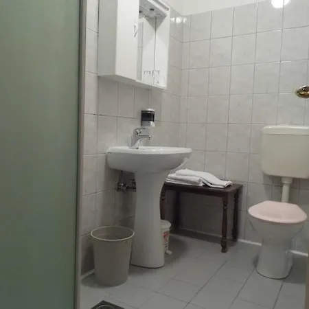 Pri Stefanu 3*